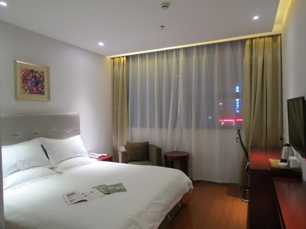 Yiting Si Ji Hotel Nantong Gongnong North Road Exterior foto